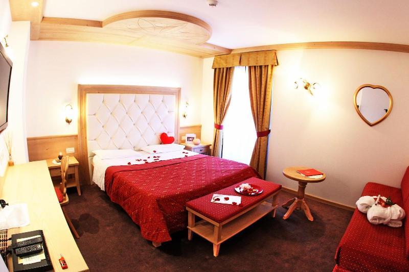 Cavallino Lovely Hotel Andalo Esterno foto